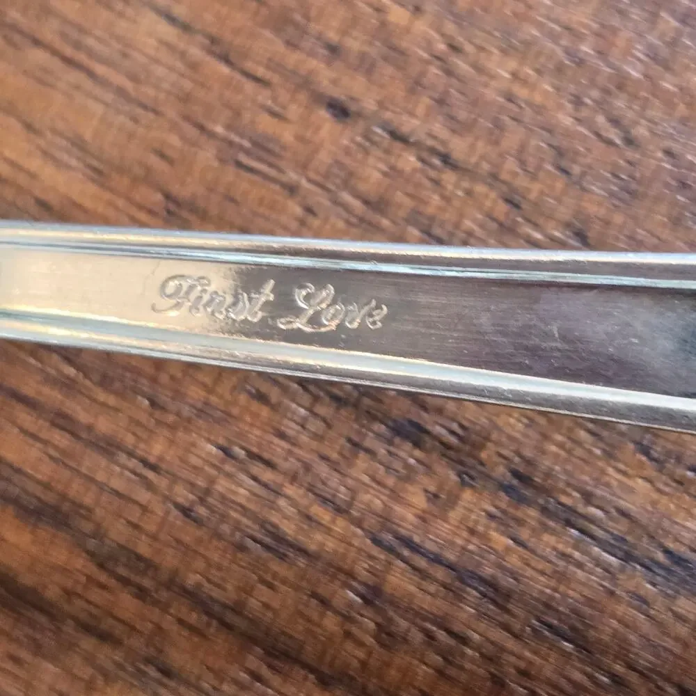 Vintage 1847 Rogers Bros FIRST LOVE 4 Salad Forks Silverplate Art Deco Cottage